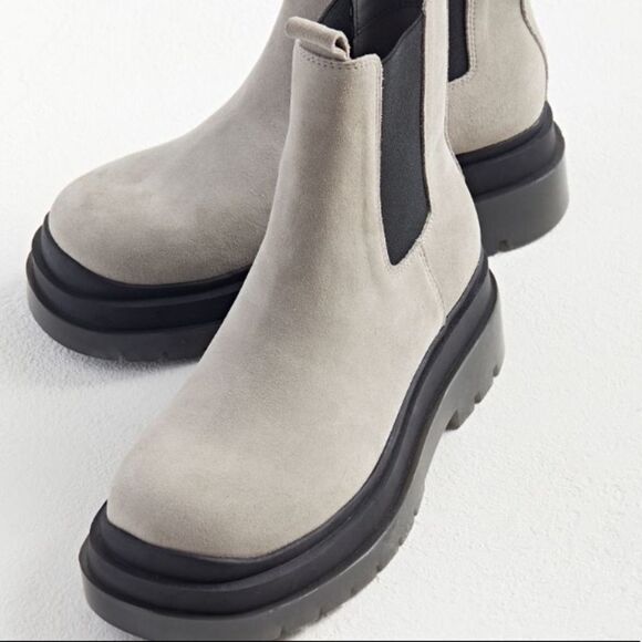 NEW Urban Outfitters UO Men's Mason Grey Boots 9 - Picture 2 of 5
